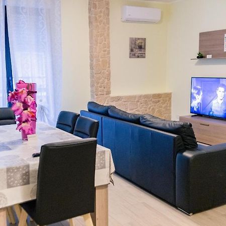 Like At Home อาลเกโร ภายนอก รูปภาพ