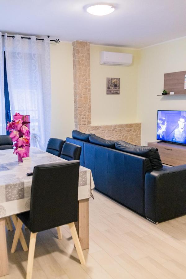 Like At Home อาลเกโร ภายนอก รูปภาพ